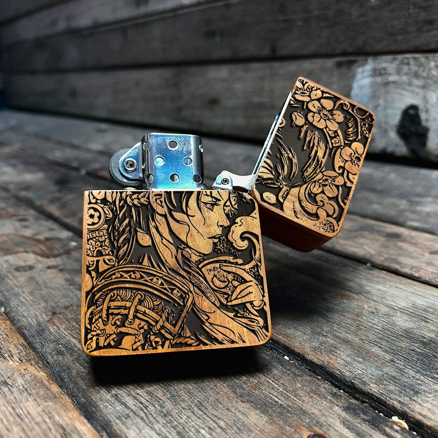Lara Croft Tomb Raider Java Teakwood Engraved Lighter